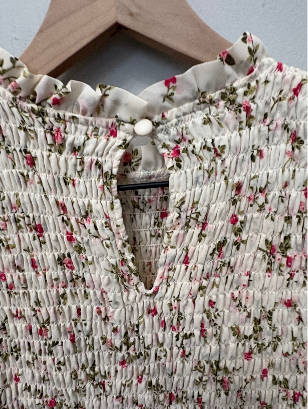 Mi Ami Cottagecore Floral All-Over Smocked Ruffle Top Ivory Pink XS - Picture 4 of 6